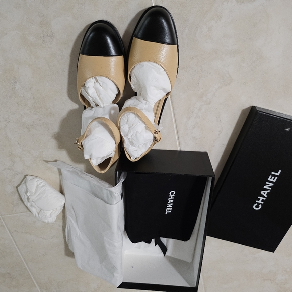 Chanel shoes - Picture 10 of 10